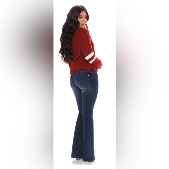 Keeping you close Distressed Sweater-Burgundy - Picture 2 of 6